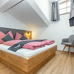 Unterhof * ميترسل