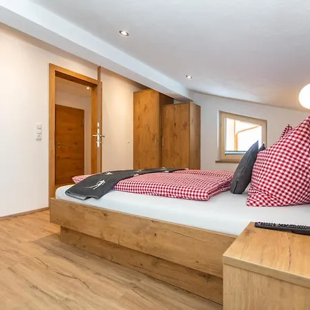 Unterhof ミッタージル